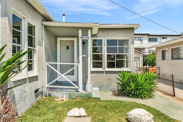 4419 4419 1/2 Corliss Street, Los Angeles CA: https://media.crmls.org/mediaz/ea4ebf99-83a4-47ec-8b54-4a675b9ea57d.jpg