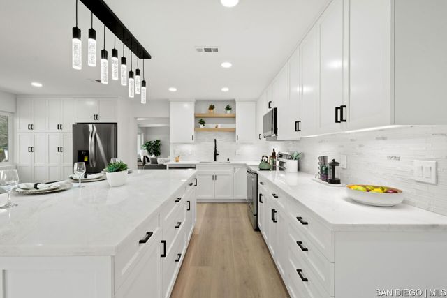 13764 Jamul DR, Jamul CA: https://media.crmls.org/mediaz/ea4f966a-c787-43cf-baf8-c47ad1937069.jpg