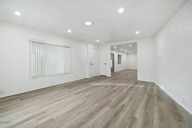 Detail Gallery Image 19 of 38 For 206 Browning Ave #206,  Ventura,  CA 93003 - 2 Beds | 1 Baths