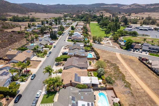Detail Gallery Image 39 of 44 For 13432 Whitewater Drive, Poway,  CA 92064 - 3 Beds | 2 Baths