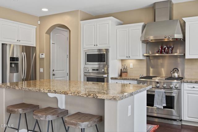 474 Park Cottage Place, Camarillo CA: https://media.crmls.org/mediaz/ea5280cc-b465-4085-8978-d69010a1530d.jpg