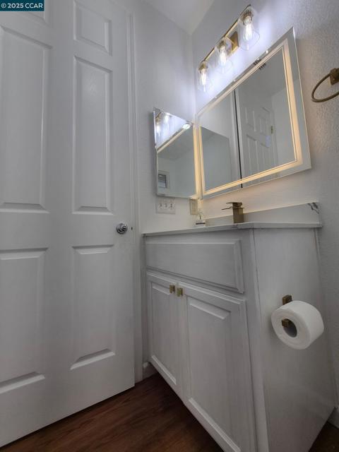 1870 Zurlo Way, Sacramento CA: https://media.crmls.org/mediaz/ea52a3c3-fad4-4b12-9f37-e2a8861d7feb.jpg