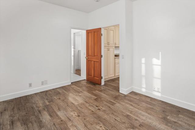 260 H Avenue, Coronado CA: https://media.crmls.org/mediaz/ea54944f-31ac-4971-8217-6448f3ce59fa.jpg