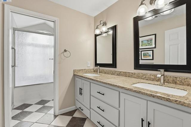 2891 Calle Reynoso, Pleasanton CA: https://media.crmls.org/mediaz/ea54c619-109b-4809-bdc8-45d4bd5aa457.jpg