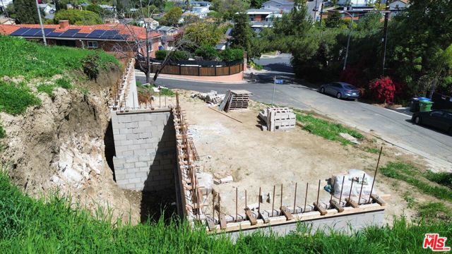 2849 Adkins Avenue, Los Angeles CA: https://media.crmls.org/mediaz/ea54d8c7-29cb-4876-b20b-32ee4a8b2882.jpg