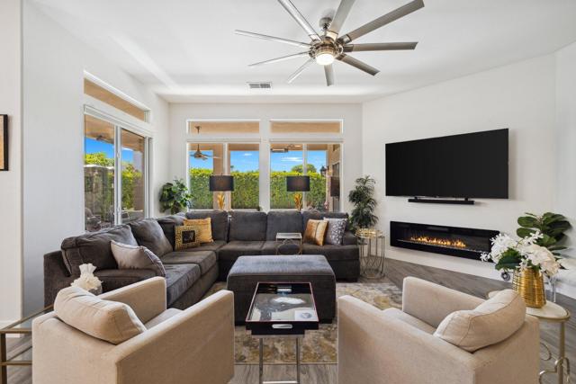 80149 Royal Birkdale Drive, Indio CA: https://media.crmls.org/mediaz/ea554399-970d-4090-93b4-841b2e5b5ee0.jpg