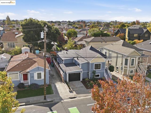 3274 Encinal Ave, Alameda CA: https://media.crmls.org/mediaz/ea5572eb-71d1-4186-8e91-e91262fcf252.jpg