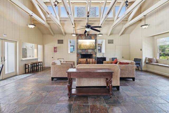 119 Spinnaker Ct, Del Mar CA: https://media.crmls.org/mediaz/ea55d3c1-5d3b-4ee4-9f54-42a38ce11ea7.jpg