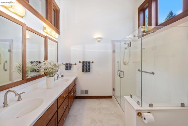 6890 Charing Cross Road, Berkeley CA: https://media.crmls.org/mediaz/ea55d922-0090-42bb-a7fe-0b54bc52d303.jpg