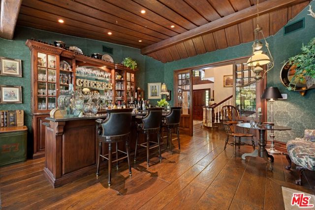 4535 Vanalden Avenue, Tarzana CA: https://media.crmls.org/mediaz/ea561064-4fa4-4071-9e8e-0bab19f1b923.jpg