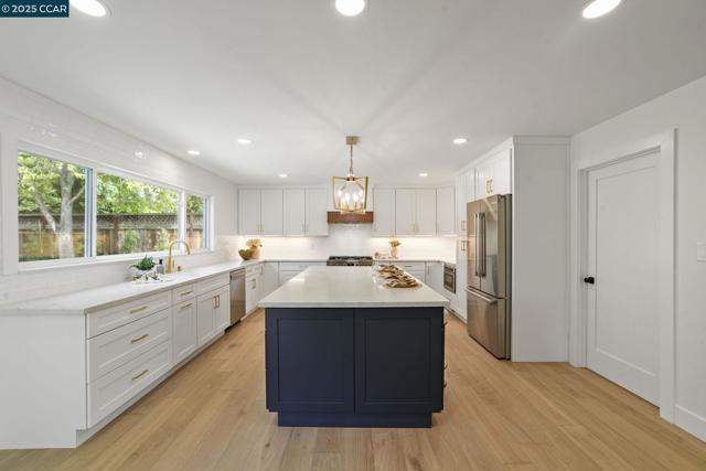 3715 Liscome Way, Concord CA: https://media.crmls.org/mediaz/ea56c51f-4238-4a22-a4ef-16ab62102b9a.jpg