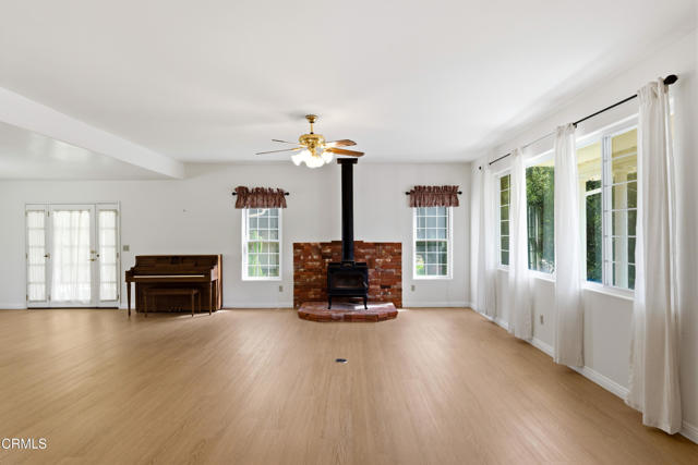 Detail Gallery Image 7 of 36 For 15811 Calle El Capitan, Green Valley,  CA 91390 - 3 Beds | 2 Baths