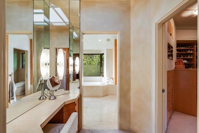 26140 Rancho Manuella Lane, Los Altos Hills CA: https://media.crmls.org/mediaz/ea593be5-a228-4681-b550-4b214204a9cf.jpg