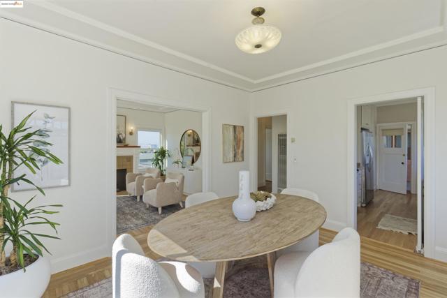 3945 Randolph Ave, Oakland CA: https://media.crmls.org/mediaz/ea595e7c-f448-47dc-8ef3-e256c6a78e69.jpg