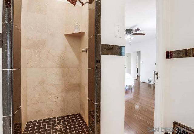 Image 20 of 39 For 4550 Norma Dr.