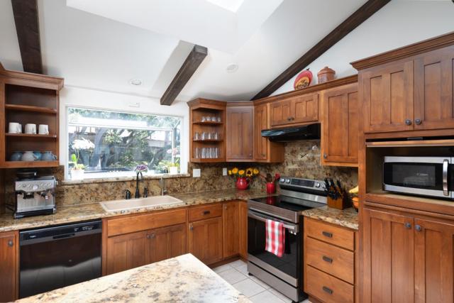 14892 Blue Oak Place, Salinas CA: https://media.crmls.org/mediaz/ea59a343-280d-4107-b485-ae1c4b68ba24.jpg