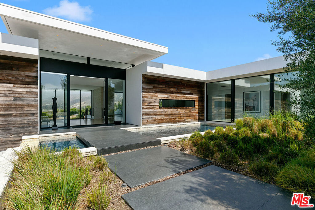 MLS #26874985 image #1