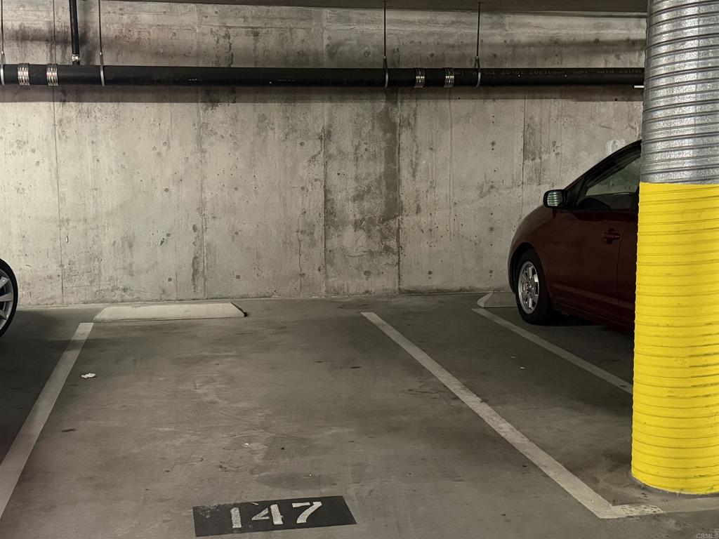 https://media.crmls.org/mediaz/ea5a0af2-54e5-4255-9932-c7b45cd6016d.jpg?preset=X-Large