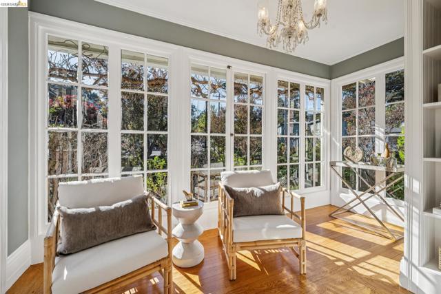 Image 12 of 59 For 4201 Lakeshore Ave