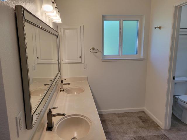 Image 12 of 22 For 17089 Columbia Dr