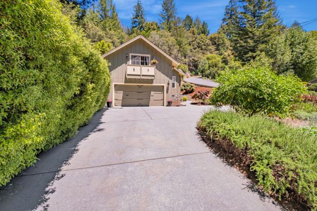 13756 W Park Avenue, Boulder Creek CA: https://media.crmls.org/mediaz/ea5b0347-f248-420b-b046-81f67a035439.jpg