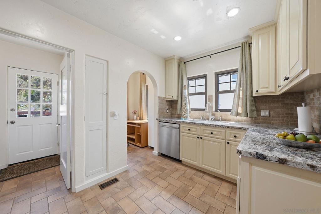 3222 Curtis - photo 7