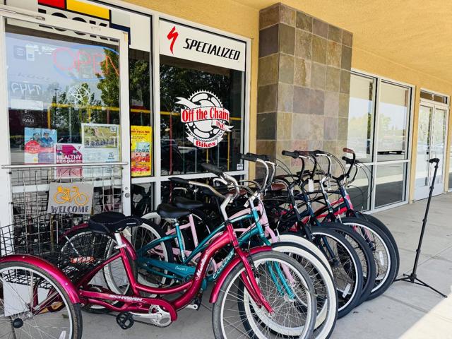 101 101 McCray St., Hollister CA: https://media.crmls.org/mediaz/ea5b7a5b-a080-4e88-b9af-b091fcb14286.jpg