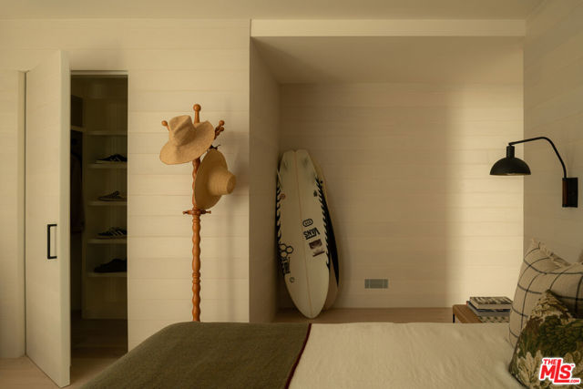 Image 16 of 31 For 120 Hart Avenue