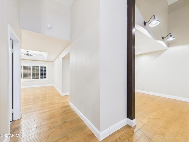 29650 Kimberly Drive, Agoura Hills CA: https://media.crmls.org/mediaz/ea5d3d6d-c258-4b2f-9af5-0e529edcb084.jpg