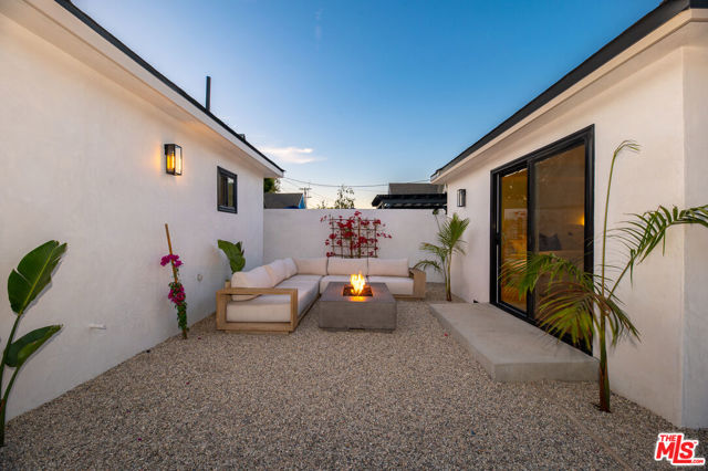 5325 S Victoria Avenue, Los Angeles CA: https://media.crmls.org/mediaz/ea5d43fc-e63e-456c-90be-a272f8b05785.jpg