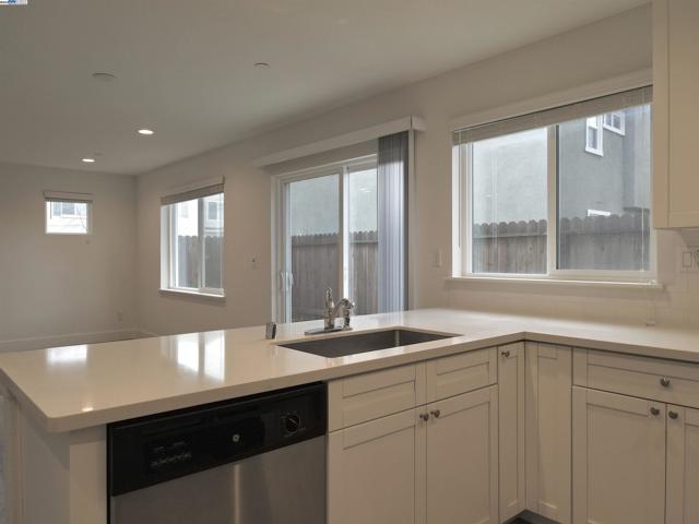 Image 7 of 23 For 5725 Misty Wind Ct