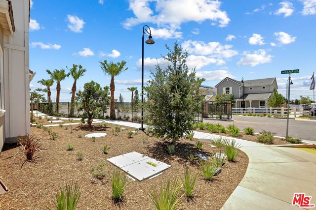 13889 Bell Way, Fontana CA: https://media.crmls.org/mediaz/ea5dc82b-f5a7-4ff6-9d73-27b1b033993a.jpg