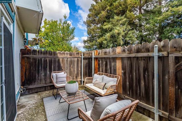 3905 Clayton Rd, Concord CA: https://media.crmls.org/mediaz/ea5e06f5-9b55-4d3b-a1f6-0a4cd38c3d5d.jpg