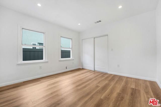 1900 W 85th Street, Los Angeles CA: https://media.crmls.org/mediaz/ea5e66e3-b2e9-4fda-bf76-525c3776ee29.jpg