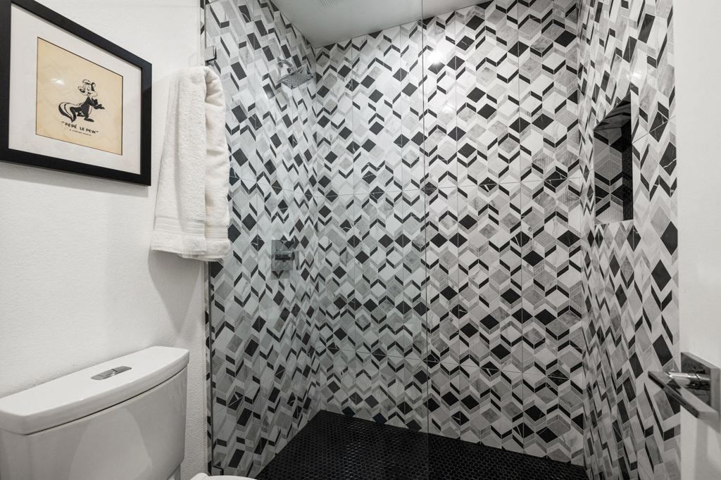 https://media.crmls.org/mediaz/ea5f06bc-d12c-4b4d-b2a7-cdbb9fbcda9a.jpg?preset=X-Large