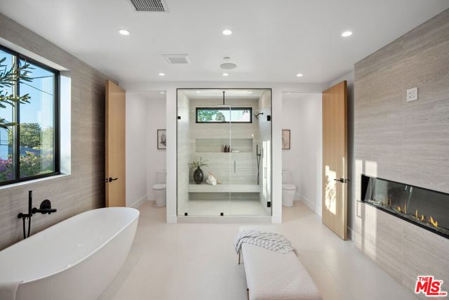 12041 Marine Street, Los Angeles CA: https://media.crmls.org/mediaz/ea5f6a33-a9ac-45a6-926e-6d0bd819e999.jpg