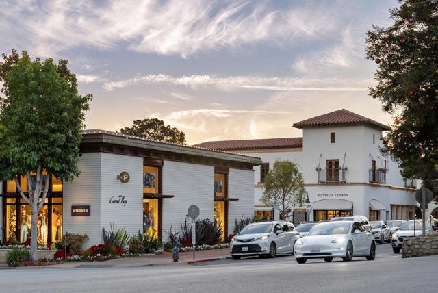 176 Sonoma Lane, Carmel CA: https://media.crmls.org/mediaz/ea5f91f6-868f-4f7b-b18e-5d400512dda5.jpg