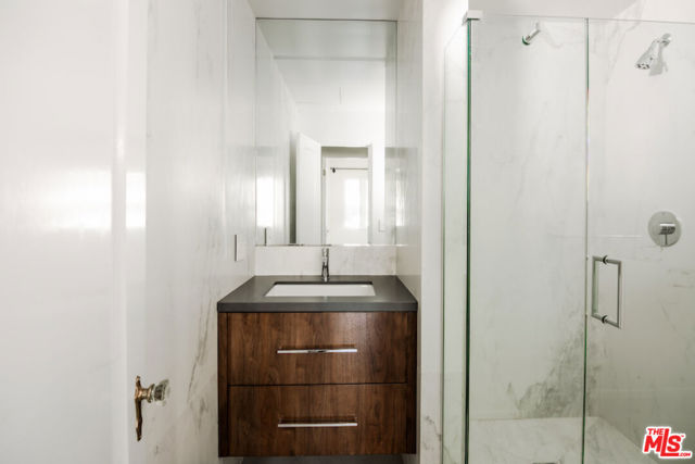 1302 Sweetzer Avenue, West Hollywood CA: https://media.crmls.org/mediaz/ea60262a-6b5a-44c7-8fdf-cdd2a42b9ae3.jpg