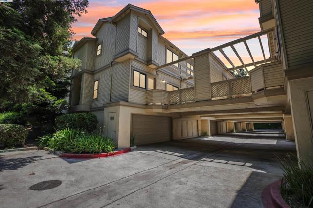 963 La Mesa Ter, Sunnyvale CA: https://media.crmls.org/mediaz/ea60fad6-996c-47a5-bf96-48858d17dc78.jpg