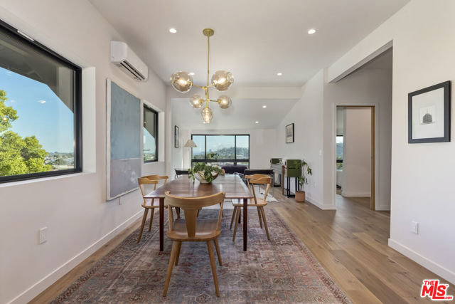 3404 Glenalbyn Drive, Los Angeles CA: https://media.crmls.org/mediaz/ea61b9d5-bfcc-4644-ae7c-a8220f88e349.jpg