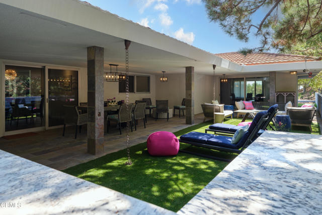 3351 Country Club Drive, Glendale CA: https://media.crmls.org/mediaz/ea61f0e8-1b31-4efb-8c80-3aead262dde7.jpg