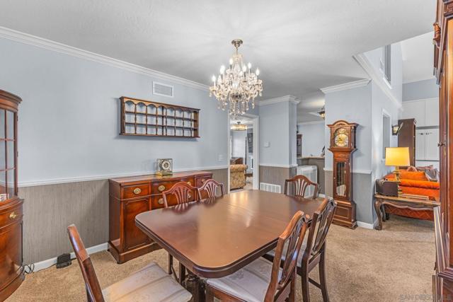 1363 Timberpond Dr, El Cajon CA: https://media.crmls.org/mediaz/ea61f392-f381-4c3a-9853-34c3bc482a32.jpg