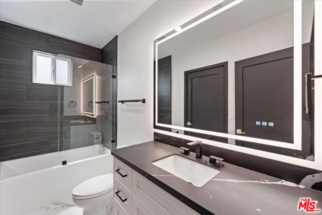 5530 Geer Avenue, Los Angeles CA: https://media.crmls.org/mediaz/ea61f903-23cd-48de-88b0-35a8fc16c0a4.jpg
