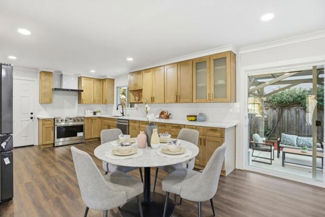 432 8th Avenue, Menlo Park CA: https://media.crmls.org/mediaz/ea627df0-c703-4127-a6f4-a4e783829274.jpg