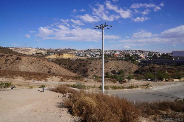 3 BLVD Prieto Azabache, Outside Area (Inside Ca) CA: https://media.crmls.org/mediaz/ea629701-488a-4eea-a1c5-f1060607bb32.jpg