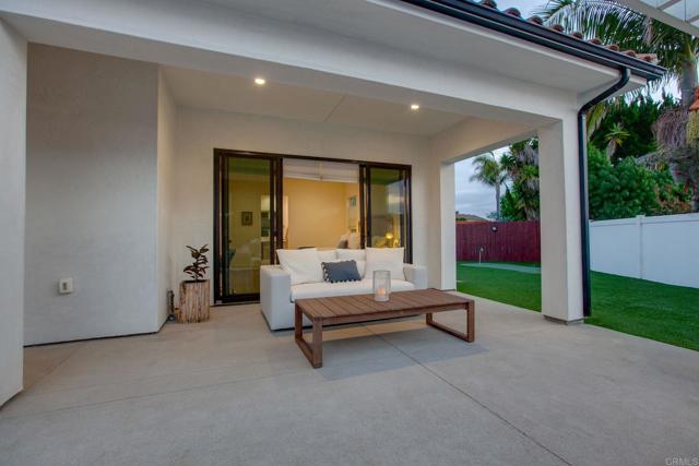2630 Vistosa Place, Carlsbad CA: https://media.crmls.org/mediaz/ea62a3ac-900a-4602-a4fc-714afc977d93.jpg