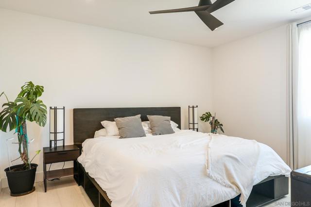 6861 Secano St, San Diego CA: https://media.crmls.org/mediaz/ea636d23-dd48-4649-ab3b-f414e32b0e78.jpg