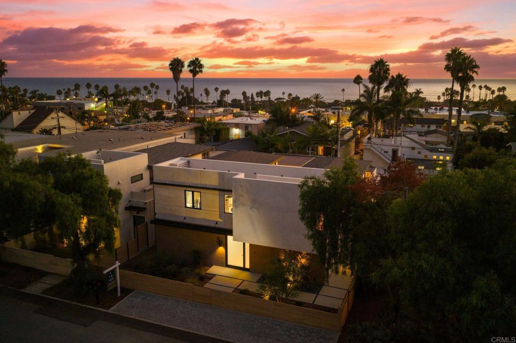 2052 Montgomery Avenue