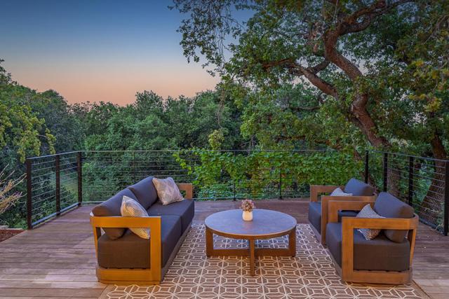 26896 Alejandro Drive, Los Altos Hills CA: https://media.crmls.org/mediaz/ea646037-a292-4985-a371-f84ec5b12b18.jpg