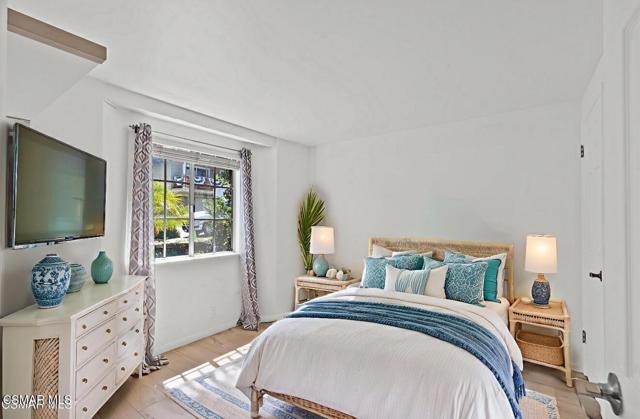 215 Pepper Road, Newbury Park CA: https://media.crmls.org/mediaz/ea64a53a-411c-4d38-94c2-772aa6c163f3.jpg